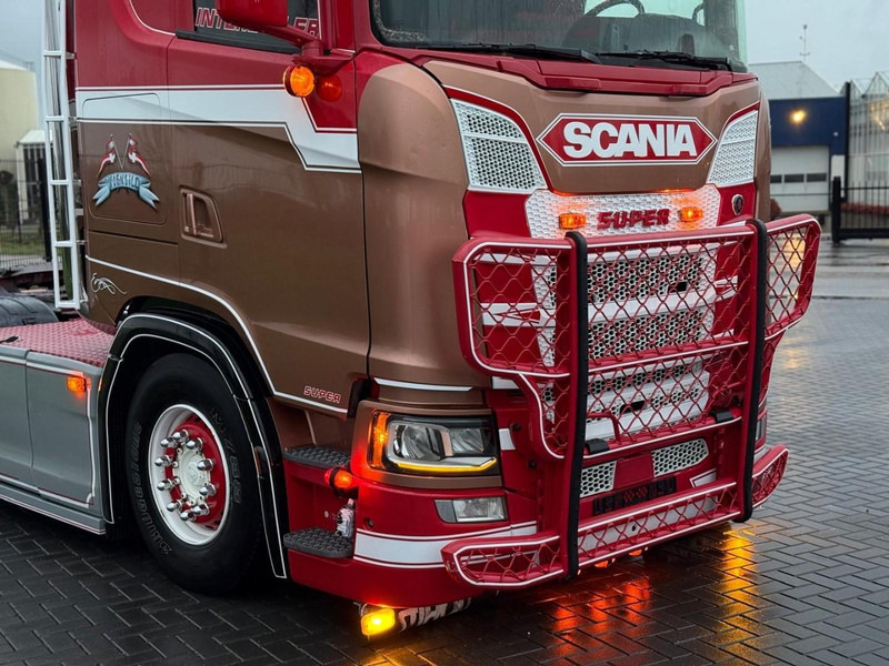 Scania S500 SHOW, FULL AIR, LEATHER, TOP CONDITIE, STEERING PUSHER. - Tracteur routier: photos 4 Scania S500 SHOW, FULL AIR, LEATHER, TOP CONDITIE, STEERING PUSHER. - Tracteur routier: photos 4