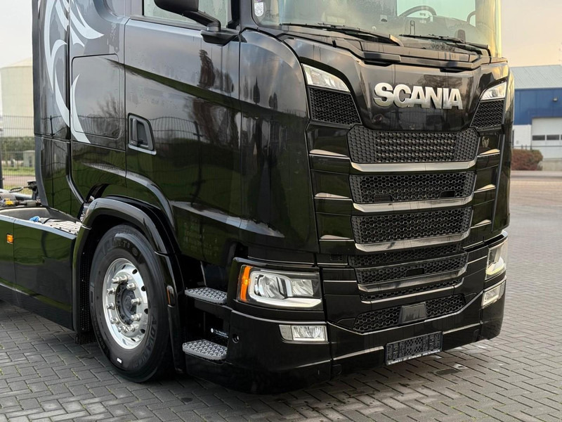 Scania S500 VOLLUCHT, HYDRAULIEK, 6 BALGEN, RETARDER, NIEUWE ACHTERBANDEN. - Tracteur routier: photos 2 Scania S500 VOLLUCHT, HYDRAULIEK, 6 BALGEN, RETARDER, NIEUWE ACHTERBANDEN. - Tracteur routier: photos 2