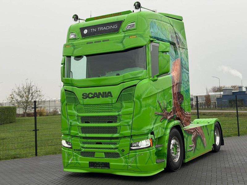 Scania S520 V8 NGS SHOWTRUCK, VOLLUCHT, SMART2 TACHO, PARK COOL, RETARDER, TOPSTAAT. - Tracteur routier: photos 5 Scania S520 V8 NGS SHOWTRUCK, VOLLUCHT, SMART2 TACHO, PARK COOL, RETARDER, TOPSTAAT. - Tracteur routier: photos 5