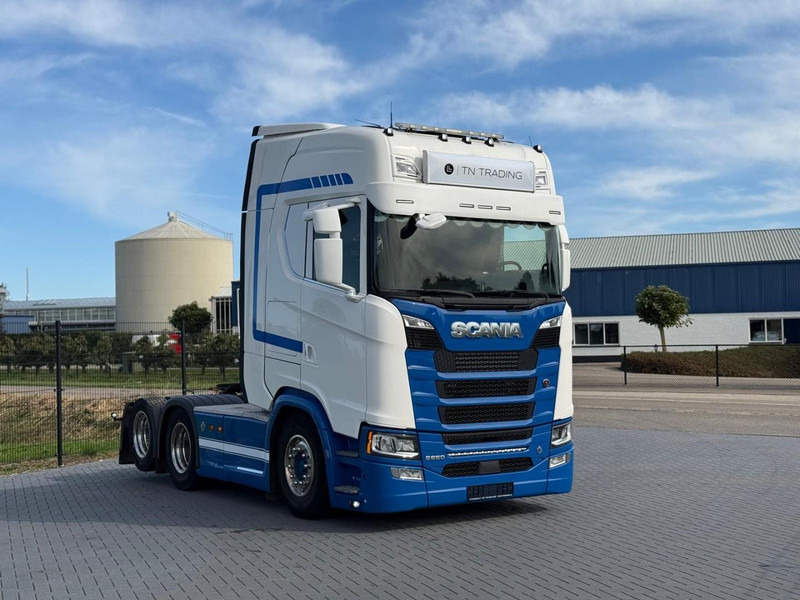 Scania S650 V8 NGS 2.95WB, PTO VOORBEREIDING, VOLLUCHT, KING OF THE ROAD, RETARDER, LEER. - Tracteur routier: photos 4 Scania S650 V8 NGS 2.95WB, PTO VOORBEREIDING, VOLLUCHT, KING OF THE ROAD, RETARDER, LEER. - Tracteur routier: photos 4