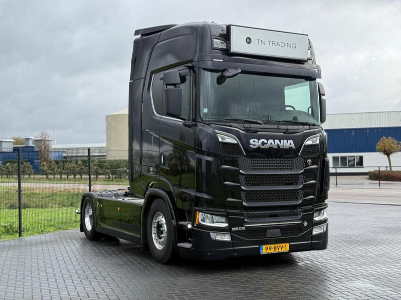 Scania S650 V8 NGS VOLLUCHT, LEER, ALCOA, SMART TACHO 2, TOP. - Tracteur routier: photos 1 Scania S650 V8 NGS VOLLUCHT, LEER, ALCOA, SMART TACHO 2, TOP. - Tracteur routier: photos 1