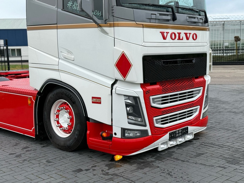 Volvo FH 13.500 SHOWTRUCK, VOLLUCHT, EURO 6, 6X2/4, PTO, SHOW INTERIEUR. - Tracteur routier: photos 3 Volvo FH 13.500 SHOWTRUCK, VOLLUCHT, EURO 6, 6X2/4, PTO, SHOW INTERIEUR. - Tracteur routier: photos 3