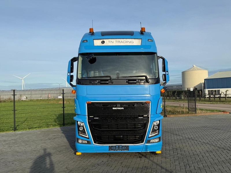 Volvo FH 13.540XL PERFORMANCE EDITION, LEATHER, FULL AIR, IPARK-COOL. - Tracteur routier: photos 2 Volvo FH 13.540XL PERFORMANCE EDITION, LEATHER, FULL AIR, IPARK-COOL. - Tracteur routier: photos 2