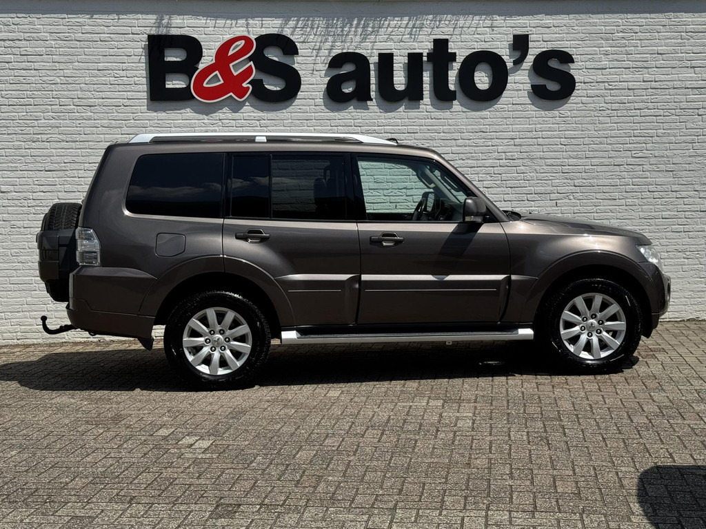 Mitsubishi PAJERO 3.2 DI-D Instyle High Roof Side Window Van Cruise control Climate control Rockford Audio Pano - SUV: photos 5 Mitsubishi PAJERO 3.2 DI-D Instyle High Roof Side Window Van Cruise control Climate control Rockford Audio Pano - SUV: photos 5