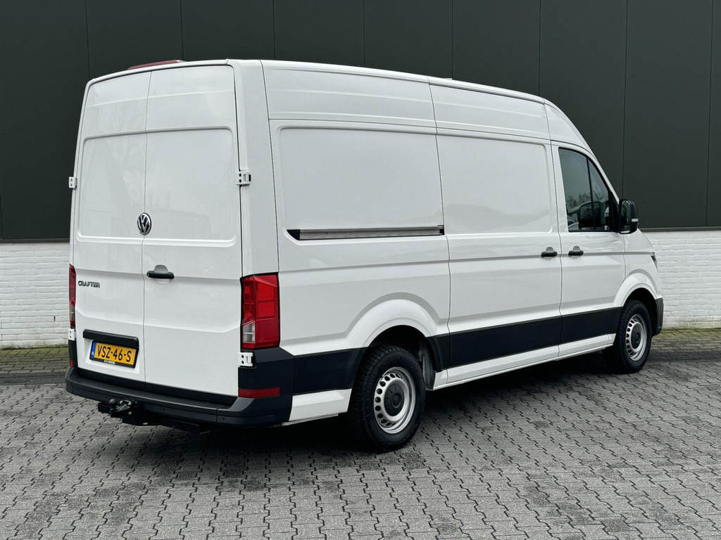 Volkswagen Crafter-30 2.0 TDI L3H3 Highline Topstaat! Trekhaak Carplay Cruise 4 Seizoenen banden Verwarmde voorruit Lat om Lat - Fourgon utilitaire: photos 2 Volkswagen Crafter-30 2.0 TDI L3H3 Highline Topstaat! Trekhaak Carplay Cruise 4 Seizoenen banden Verwarmde voorruit Lat om Lat - Fourgon utilitaire: photos 2