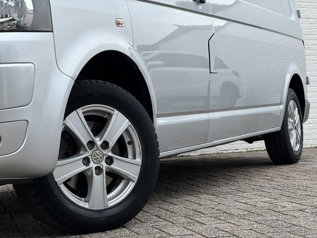 Volkswagen Transporter-2.0 TDI L2H3 Trekhaak Airco Navigatie Parrot Lat om Lat betimmering - Fourgon utilitaire: photos 4 Volkswagen Transporter-2.0 TDI L2H3 Trekhaak Airco Navigatie Parrot Lat om Lat betimmering - Fourgon utilitaire: photos 4