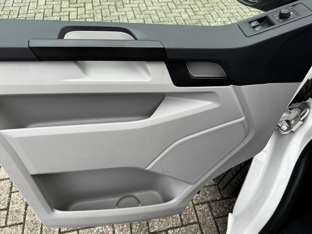 Volkswagen Transporter Kombi-T6 2.0 TDI 9 persoons Cruise control Airco Verwarmbare buitenspiegels - Transport de personnes: photos 5 Volkswagen Transporter Kombi-T6 2.0 TDI 9 persoons Cruise control Airco Verwarmbare buitenspiegels - Transport de personnes: photos 5