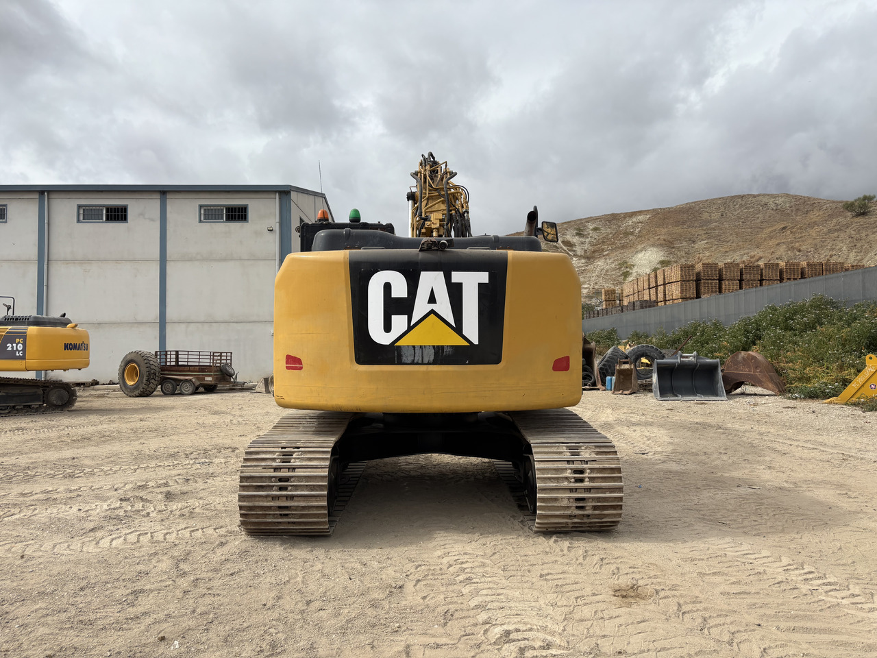 CATERPILLAR 320EL RR - Pelle sur chenille: photos 4 CATERPILLAR 320EL RR - Pelle sur chenille: photos 4
