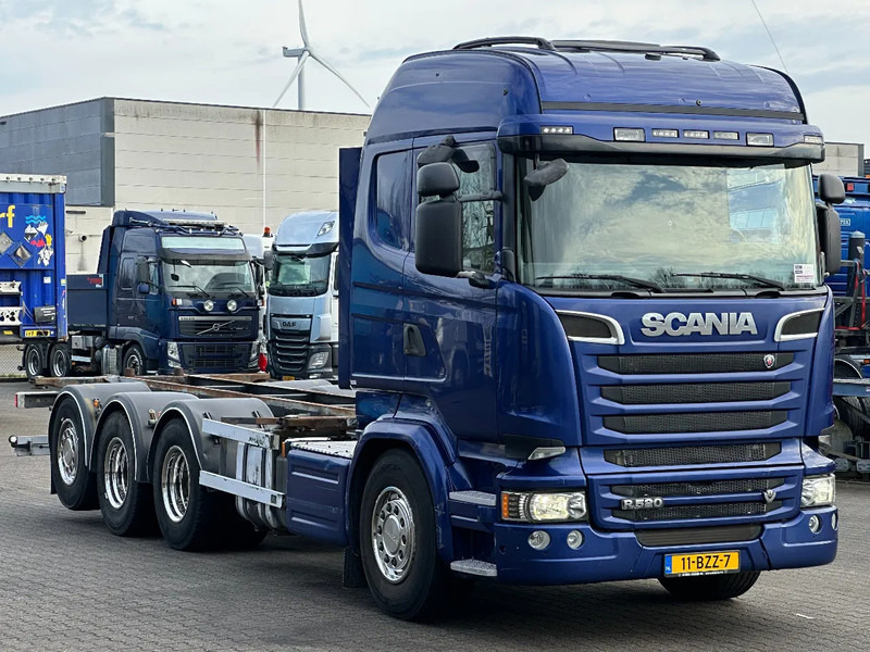 Scania R520 V8 8x4*4 Bdf / Retarder / 2 Tank / Full Air / Euro 6 - Camion porte-conteneur/ Caisse mobile: photos 2 Scania R520 V8 8x4*4 Bdf / Retarder / 2 Tank / Full Air / Euro 6 - Camion porte-conteneur/ Caisse mobile: photos 2