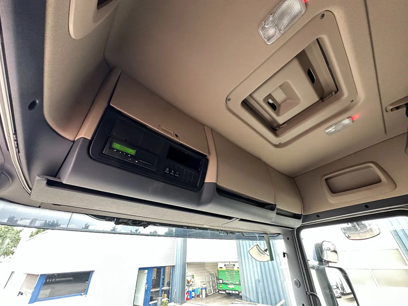 Châssis cabine Scania R580 V8 6x2*4 Chassis Retarder Full Air 4.90 Wb Euro 6: photos 14 Châssis cabine Scania R580 V8 6x2*4 Chassis Retarder Full Air 4.90 Wb Euro 6: photos 14