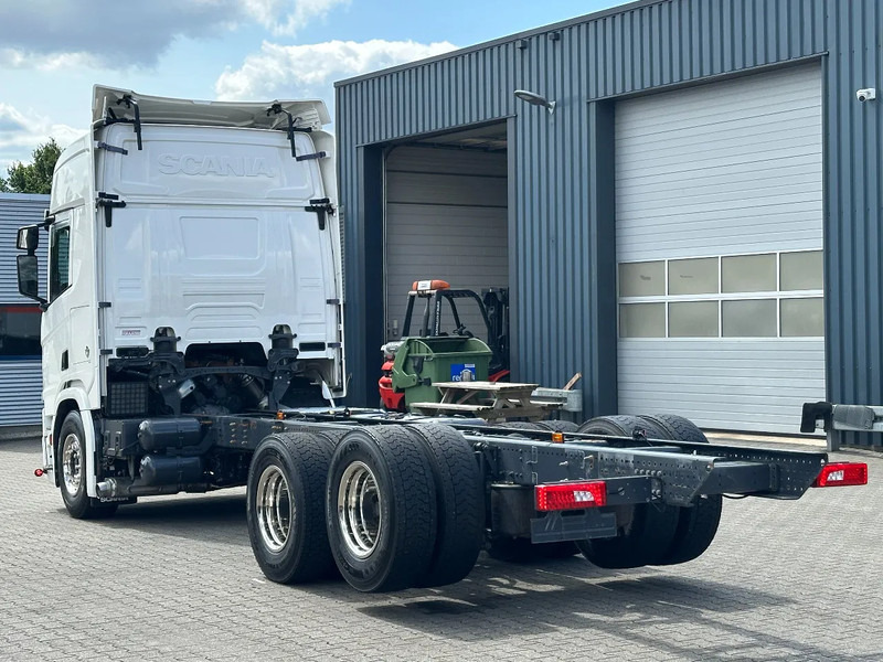 Scania R660 V8 6x4 Chassis with Lift-Axle / Retarder / 445 Tkm / Wb 4.75 / Full Air! - Châssis cabine: photos 5 Scania R660 V8 6x4 Chassis with Lift-Axle / Retarder / 445 Tkm / Wb 4.75 / Full Air! - Châssis cabine: photos 5