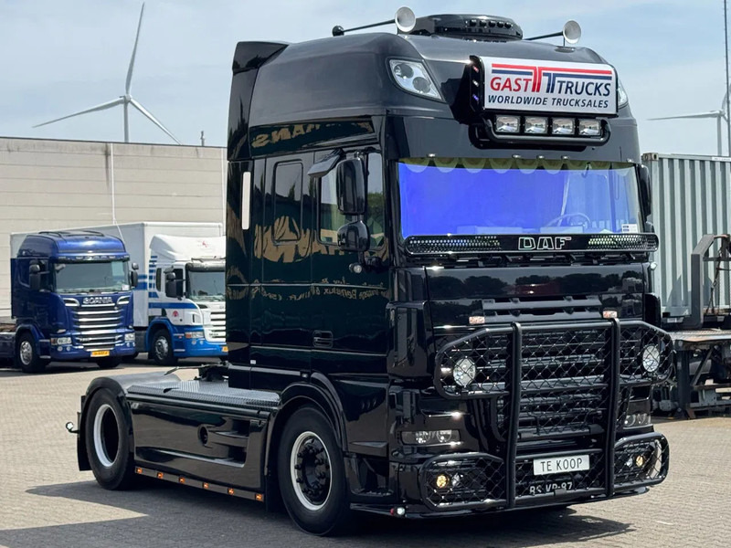 DAF XF 105.460 Super Space Cab Showtruck *TOP* - Tracteur routier: photos 2 DAF XF 105.460 Super Space Cab Showtruck *TOP* - Tracteur routier: photos 2