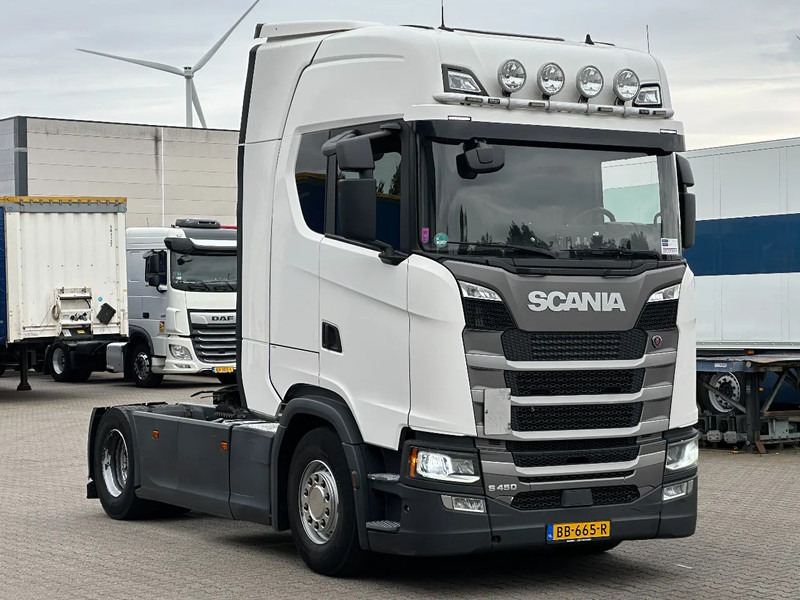 Scania S450 Retarder / ACC / Full Spoiler / 2 Tank / APK 03-2026 - Tracteur routier: photos 2 Scania S450 Retarder / ACC / Full Spoiler / 2 Tank / APK 03-2026 - Tracteur routier: photos 2
