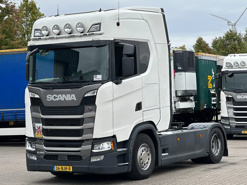 Scania S450 Retarder / ACC / Full Spoiler / 2 Tank / APK 06-2026 - Tracteur routier: photos 1 Scania S450 Retarder / ACC / Full Spoiler / 2 Tank / APK 06-2026 - Tracteur routier: photos 1
