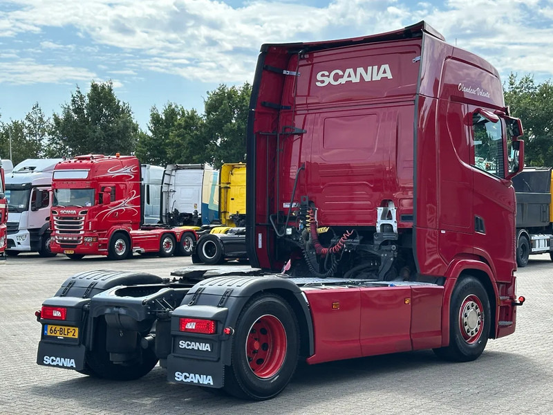 Scania S450 Retarder Full Spoiler 2 Tank *NL-Truck* - Tracteur routier: photos 3 Scania S450 Retarder Full Spoiler 2 Tank *NL-Truck* - Tracteur routier: photos 3