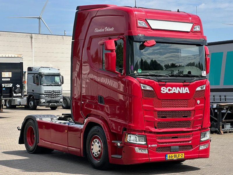 Scania S450 Retarder Full Spoiler 2 Tank *NL-Truck* - Tracteur routier: photos 2 Scania S450 Retarder Full Spoiler 2 Tank *NL-Truck* - Tracteur routier: photos 2