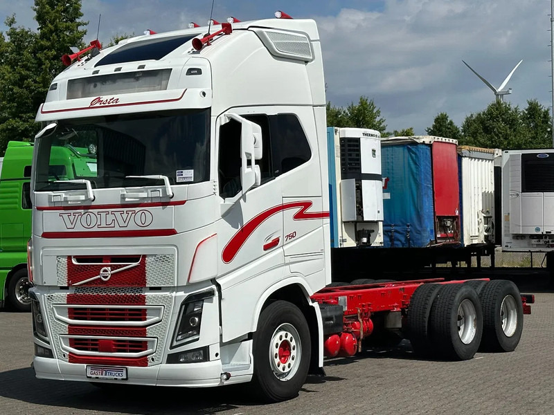 Volvo FH 16.750 6x4 Globe XL Chassis Retarder 4.30 Wb Full Air - Châssis cabine: photos 1 Volvo FH 16.750 6x4 Globe XL Chassis Retarder 4.30 Wb Full Air - Châssis cabine: photos 1