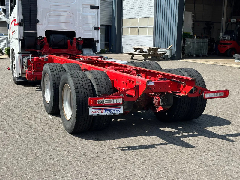 Volvo FH 16.750 6x4 Globe XL Chassis Retarder 4.30 Wb Full Air - Châssis cabine: photos 5 Volvo FH 16.750 6x4 Globe XL Chassis Retarder 4.30 Wb Full Air - Châssis cabine: photos 5