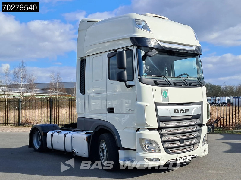 DAF XF 480 4X2 SSC Mega 2x Tanks Standklima ACC LED - Tracteur routier: photos 3 DAF XF 480 4X2 SSC Mega 2x Tanks Standklima ACC LED - Tracteur routier: photos 3