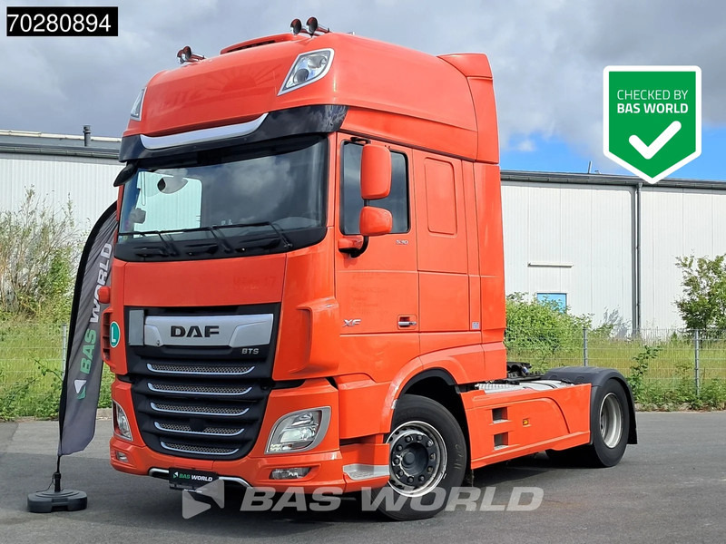 DAF XF 530 4X2 SSC Retarder 2x Tanks Standklima Navi ACC LED - Tracteur routier: photos 1 DAF XF 530 4X2 SSC Retarder 2x Tanks Standklima Navi ACC LED - Tracteur routier: photos 1