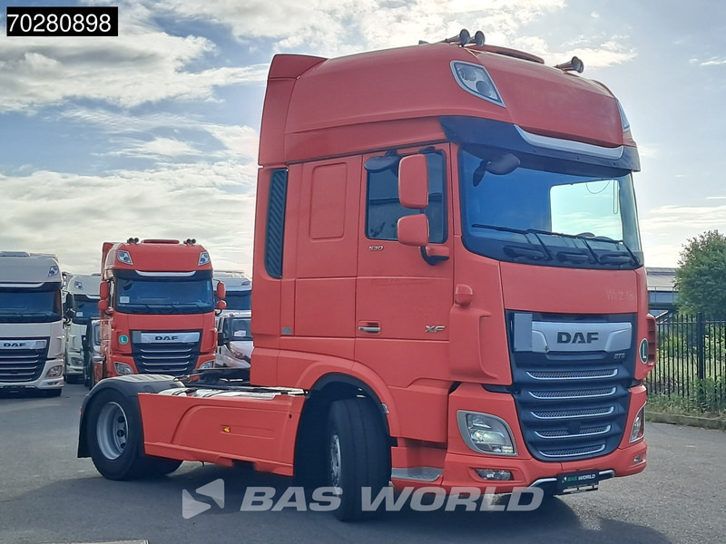 DAF XF 530 4X2 SSC Retarder 2x Tanks Standklima Navi ACC LED - Tracteur routier: photos 3 DAF XF 530 4X2 SSC Retarder 2x Tanks Standklima Navi ACC LED - Tracteur routier: photos 3