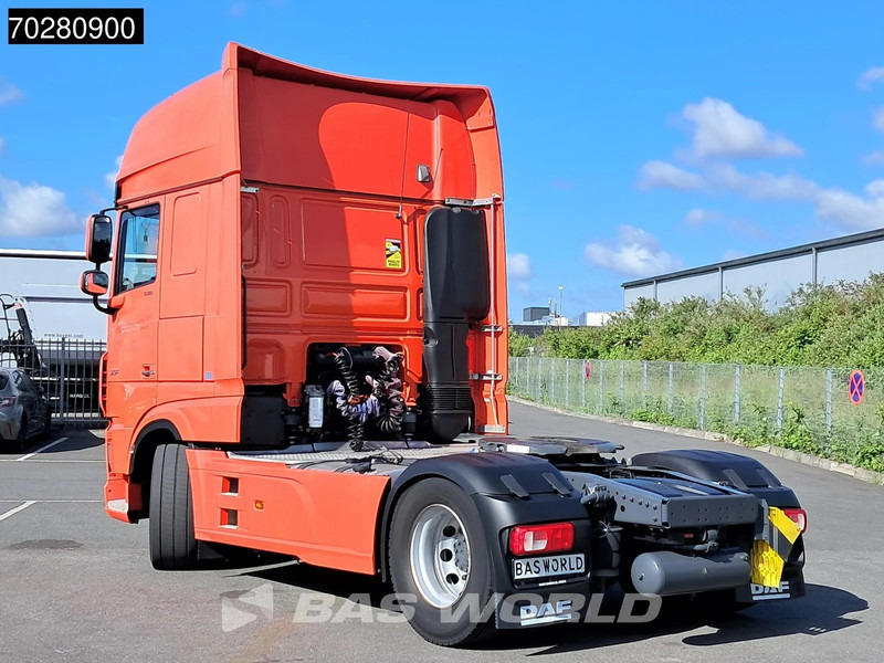 DAF XF 530 4X2 SSC Retarder 2x Tanks Standklima Navi ACC LED - Tracteur routier: photos 2 DAF XF 530 4X2 SSC Retarder 2x Tanks Standklima Navi ACC LED - Tracteur routier: photos 2