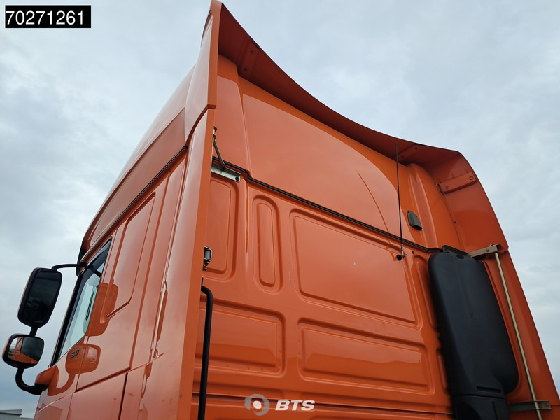 DAF XF 530 4X2 SSC Retarder Alcoa 2x Tanks Standklima Navi ACC LED - Tracteur routier: photos 2 DAF XF 530 4X2 SSC Retarder Alcoa 2x Tanks Standklima Navi ACC LED - Tracteur routier: photos 2