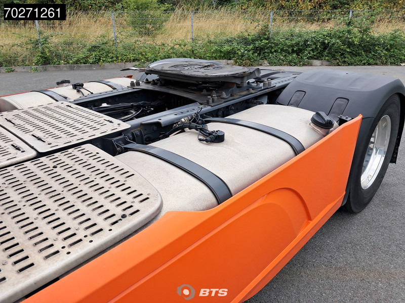 DAF XF 530 4X2 SSC Retarder Alcoa 2x Tanks Standklima Navi ACC LED - Tracteur routier: photos 5 DAF XF 530 4X2 SSC Retarder Alcoa 2x Tanks Standklima Navi ACC LED - Tracteur routier: photos 5