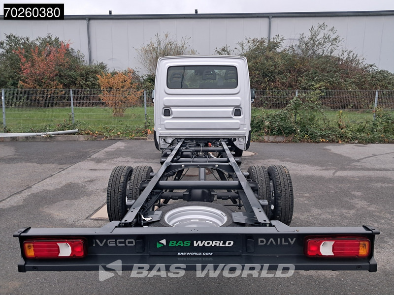 Iveco Daily 35C21 Neu! 3.0L 2025-Modell Automatik 210PS Radstand 410 Fahrgestell Doppelbereifung LED ACC Klima Euro6 Chassis A/C - Véhicule utilitaire: photos 3 Iveco Daily 35C21 Neu! 3.0L 2025-Modell Automatik 210PS Radstand 410 Fahrgestell Doppelbereifung LED ACC Klima Euro6 Chassis A/C - Véhicule utilitaire: photos 3