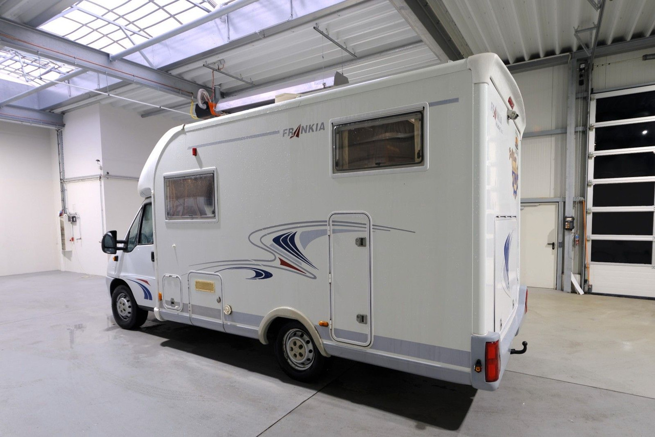 Frankia T 650 BD/Festbett/Garage/Solar/Markise Frankia T 650 BD/Festbett/Garage/Solar/Markise - Camping-car profilé: photos 3 Frankia T 650 BD/Festbett/Garage/Solar/Markise Frankia T 650 BD/Festbett/Garage/Solar/Markise - Camping-car profilé: photos 3