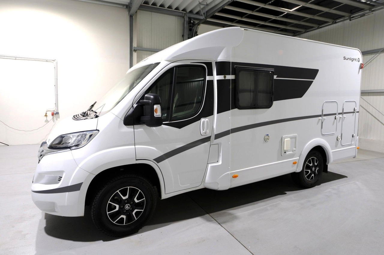 Sunlight V 60 Adventure Edition/Festbett/Garage/Klima/TOP - Camping-car profilé: photos 3 Sunlight V 60 Adventure Edition/Festbett/Garage/Klima/TOP - Camping-car profilé: photos 3