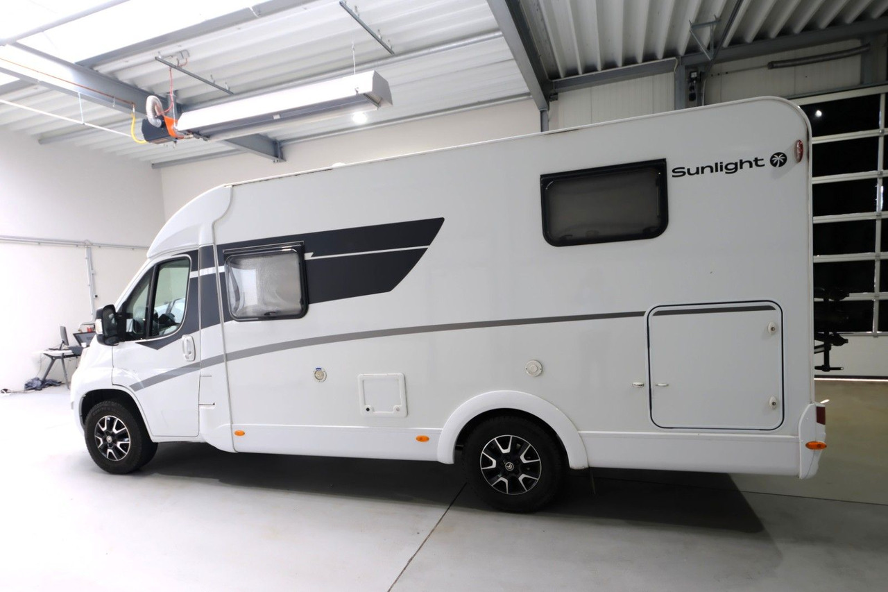 Sunlight V 66 Adventure Edition/Einzelbetten/Garage/Klima - Camping-car profilé: photos 3 Sunlight V 66 Adventure Edition/Einzelbetten/Garage/Klima - Camping-car profilé: photos 3
