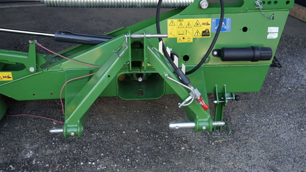 Krone EasyCut R 320 (20704) - Faucheuse: photos 2 Krone EasyCut R 320 (20704) - Faucheuse: photos 2
