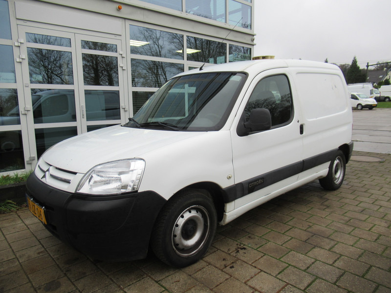 Citroën Berlingo 1.6 HDI 66KW 600 First AHK Schuifdeur - Fourgonnette: photos 4 Citroën Berlingo 1.6 HDI 66KW 600 First AHK Schuifdeur - Fourgonnette: photos 4