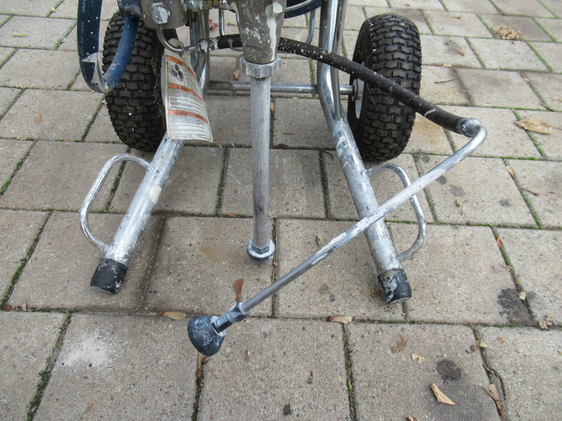 GMAX GRACO 3400 HONDA Verfspuit Lijnentrek / spuit apparaat Airless Sprayer - Compresseur d'air: photos 2 GMAX GRACO 3400 HONDA Verfspuit Lijnentrek / spuit apparaat Airless Sprayer - Compresseur d'air: photos 2