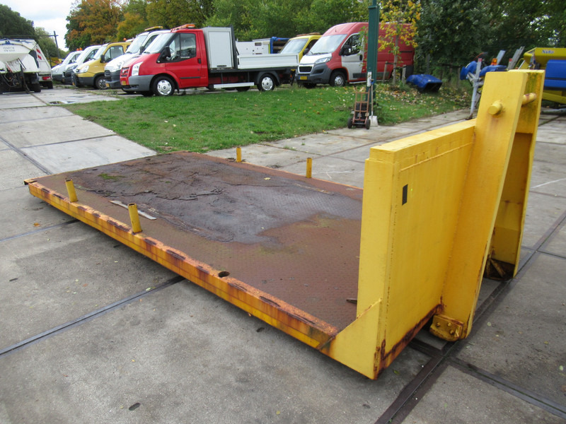 HAAKARM Haakarm PLateau 520 x 250 HOOKLIFT PLATFORM - Benne ampliroll: photos 2 HAAKARM Haakarm PLateau 520 x 250 HOOKLIFT PLATFORM - Benne ampliroll: photos 2