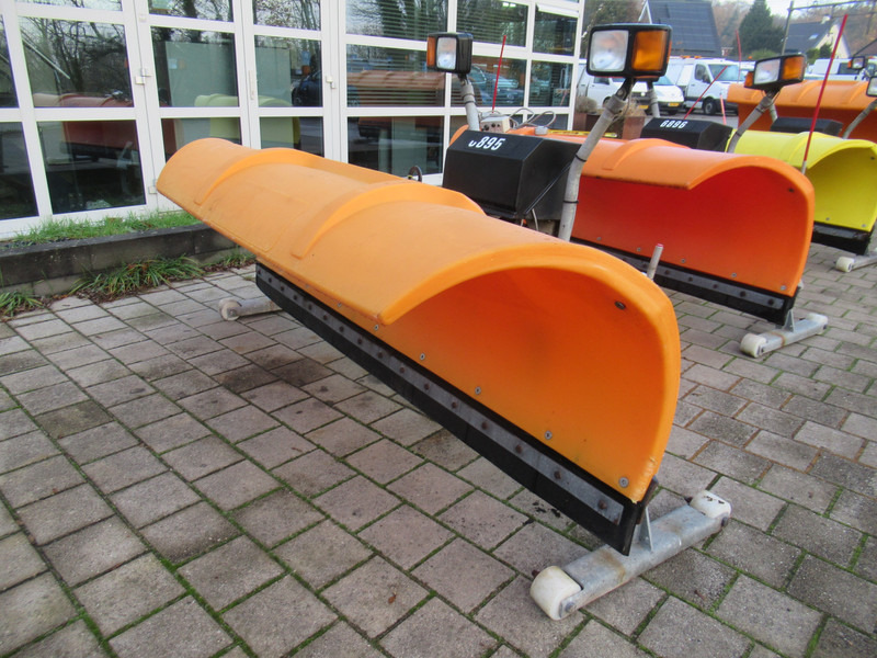 NIDO SNK24 12V HYDRO 240 cm Schneepflug, Snowplow, Sneeuwploeg - Engin de déneigement: photos 4 NIDO SNK24 12V HYDRO 240 cm Schneepflug, Snowplow, Sneeuwploeg - Engin de déneigement: photos 4