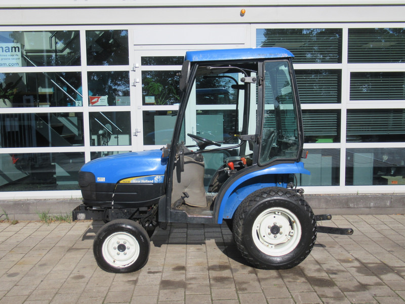New Holland TC21D 4WD 4x4 Cabine Verwarming - Tracteur agricole: photos 2 New Holland TC21D 4WD 4x4 Cabine Verwarming - Tracteur agricole: photos 2