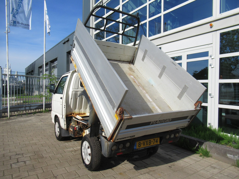 Piaggio Porter 1.3 Kipper SL Extra - Utilitaire benne: photos 5 Piaggio Porter 1.3 Kipper SL Extra - Utilitaire benne: photos 5