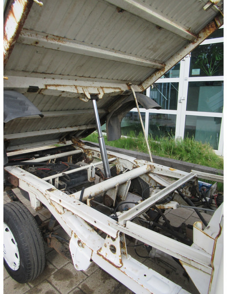 Utilitaire benne Piaggio Porter 1.3 Kipper SL ( NO Hydro-unit tipper ): photos 10 Utilitaire benne Piaggio Porter 1.3 Kipper SL ( NO Hydro-unit tipper ): photos 10