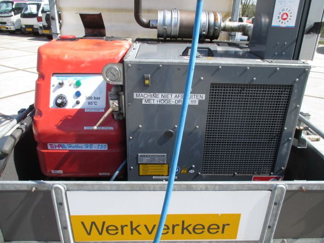 Hapert K3000 INCL ROM HD UNIT, Stoomcleaner / hogedrukreiniger Diesel - Véhicule de voirie/ Spécial: photos 4 Hapert K3000 INCL ROM HD UNIT, Stoomcleaner / hogedrukreiniger Diesel - Véhicule de voirie/ Spécial: photos 4