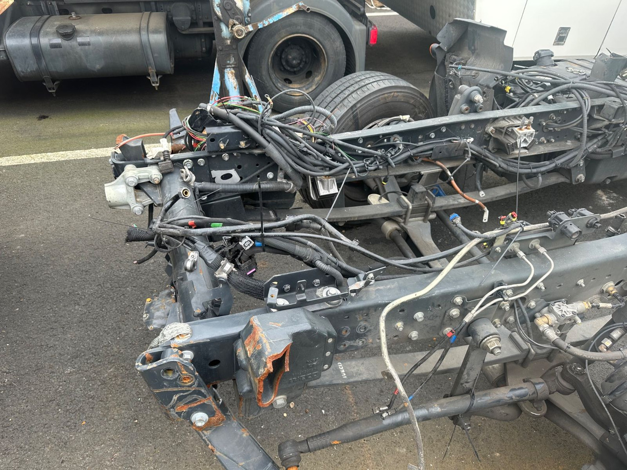 Iveco 110EL25 Unfallchassis ohne Motor/Getriebe - Châssis cabine: photos 5 Iveco 110EL25 Unfallchassis ohne Motor/Getriebe - Châssis cabine: photos 5