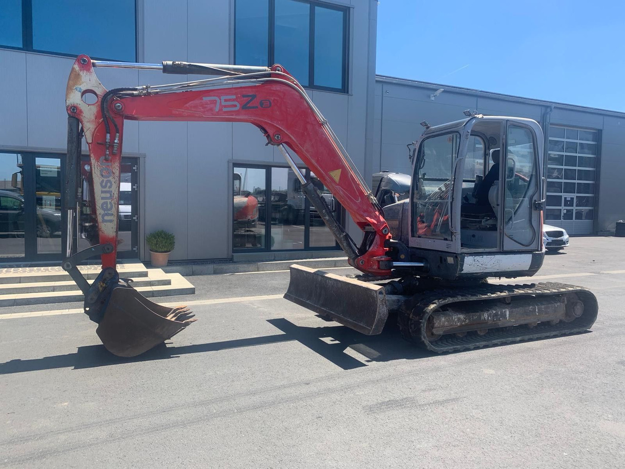 Neuson 785Z3 RD Schild/Stahlketten/Service neu - Pelle sur chenille: photos 1 Neuson 785Z3 RD Schild/Stahlketten/Service neu - Pelle sur chenille: photos 1