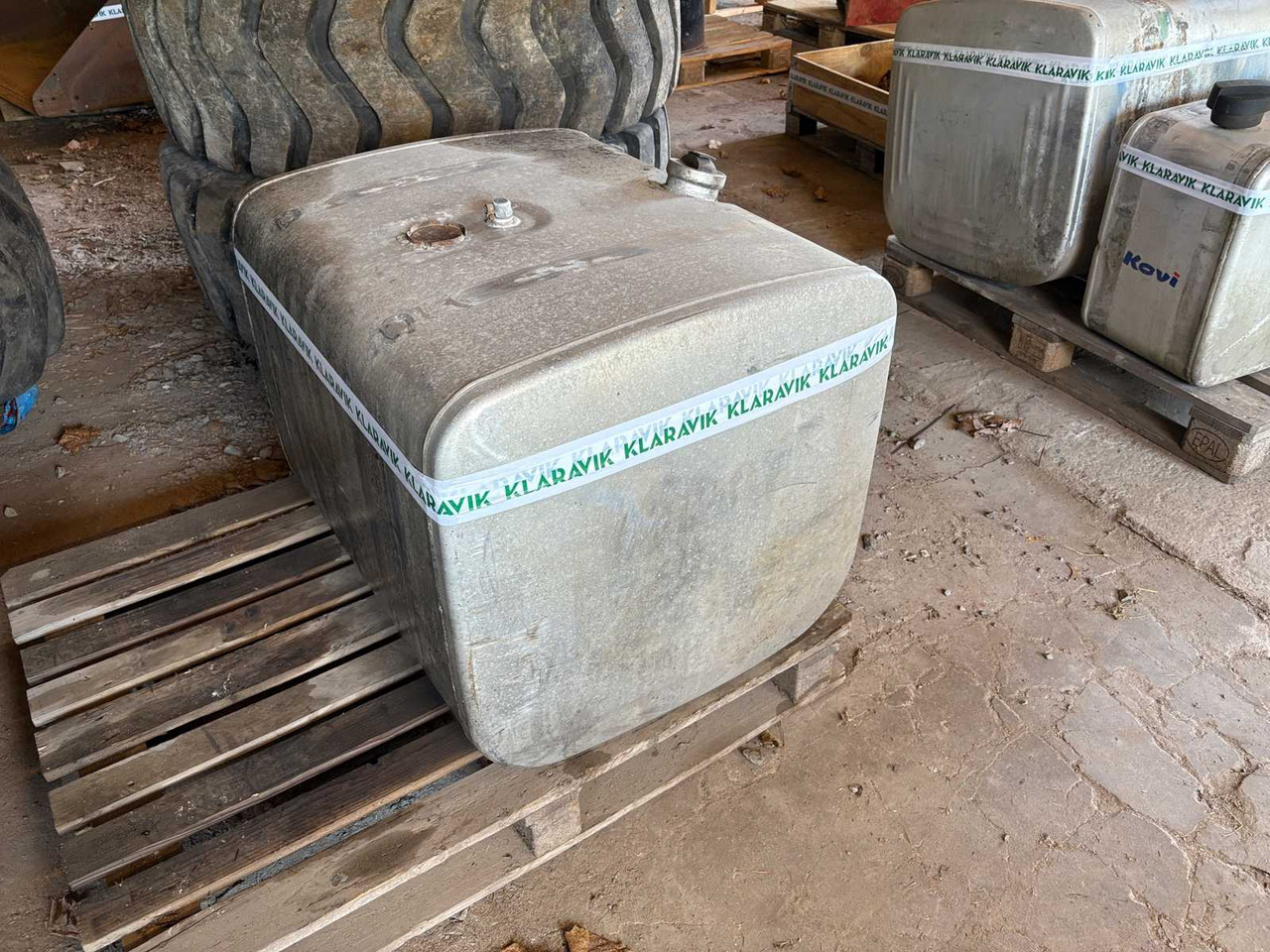 Fuel tank Scania 350L - Réservoir de carburant pour Camion: photos 4 Fuel tank Scania 350L - Réservoir de carburant pour Camion: photos 4