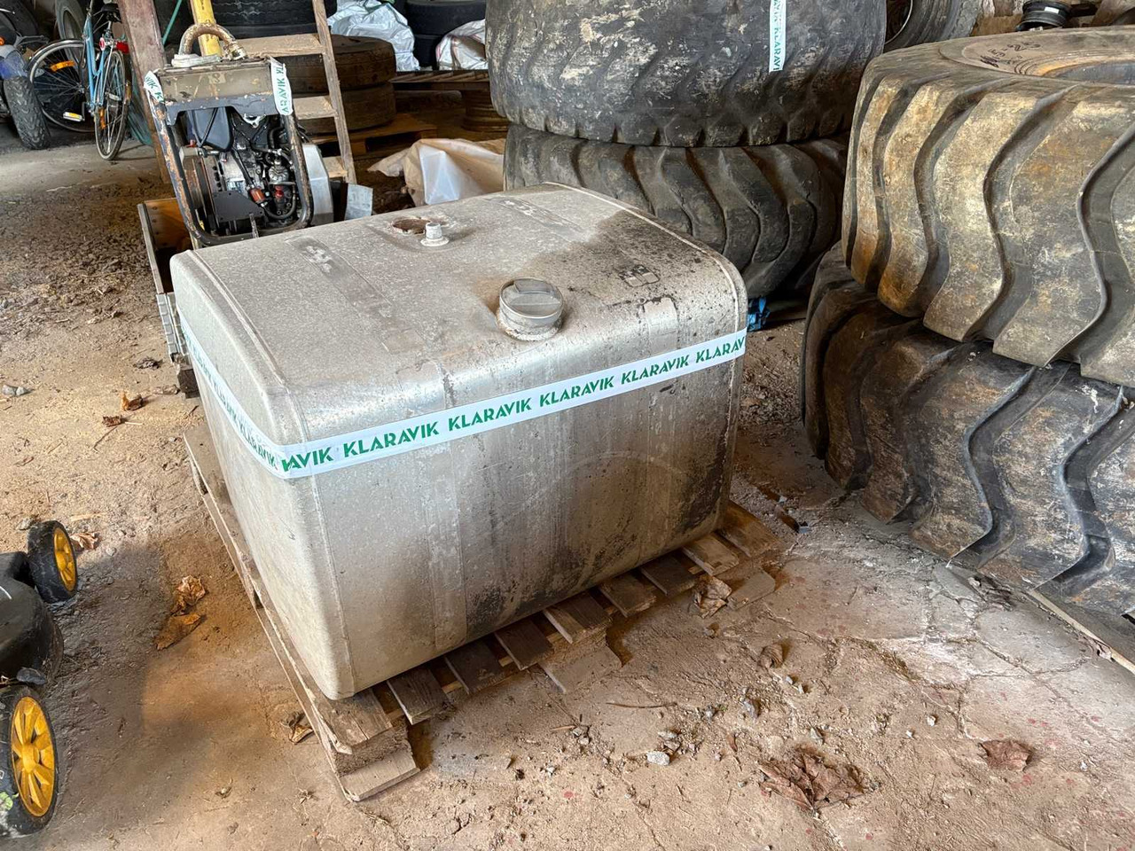 Fuel tank Scania 350L - Réservoir de carburant pour Camion: photos 2 Fuel tank Scania 350L - Réservoir de carburant pour Camion: photos 2