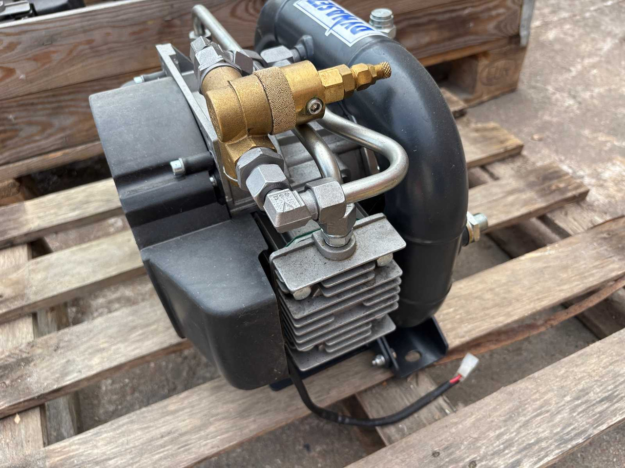 Hydraulic compressor Dynaset HK250/8 - Compresseur d'air: photos 3 Hydraulic compressor Dynaset HK250/8 - Compresseur d'air: photos 3