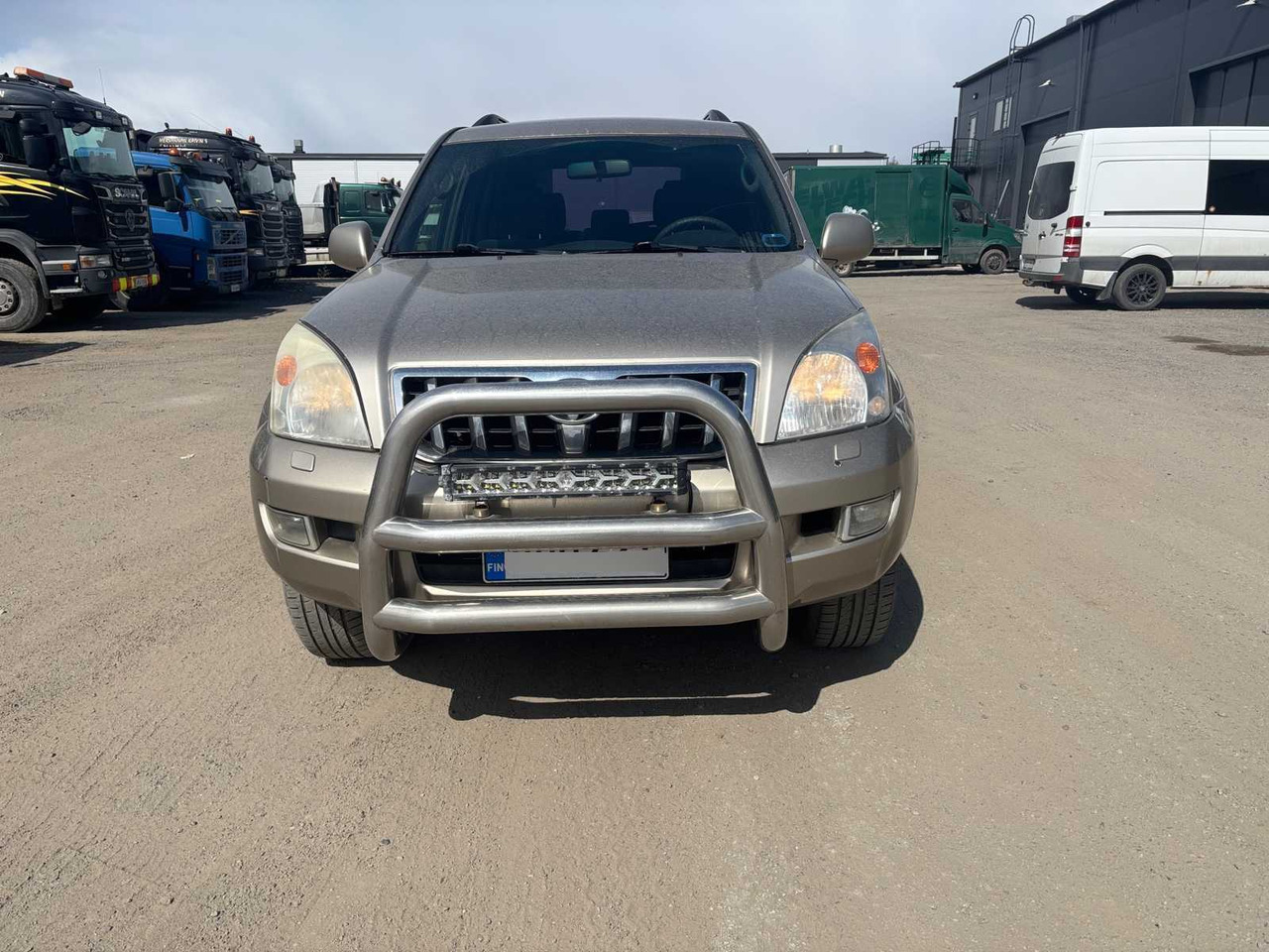 Toyota Land Cruiser 3.0 - Voiture: photos 2 Toyota Land Cruiser 3.0 - Voiture: photos 2