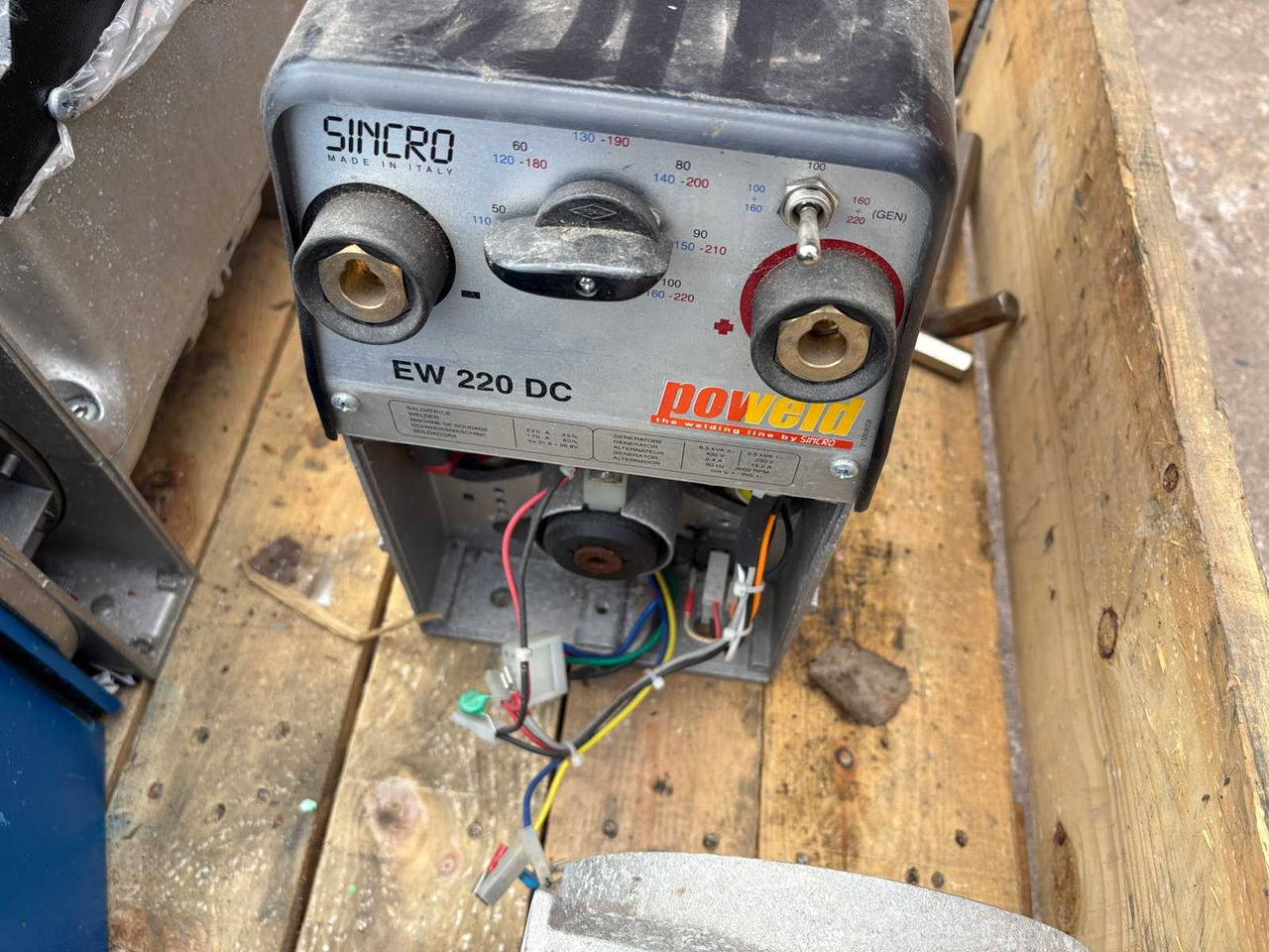Welding generator Sincro EW 220 DC - Equipement de soudage: photos 1 Welding generator Sincro EW 220 DC - Equipement de soudage: photos 1