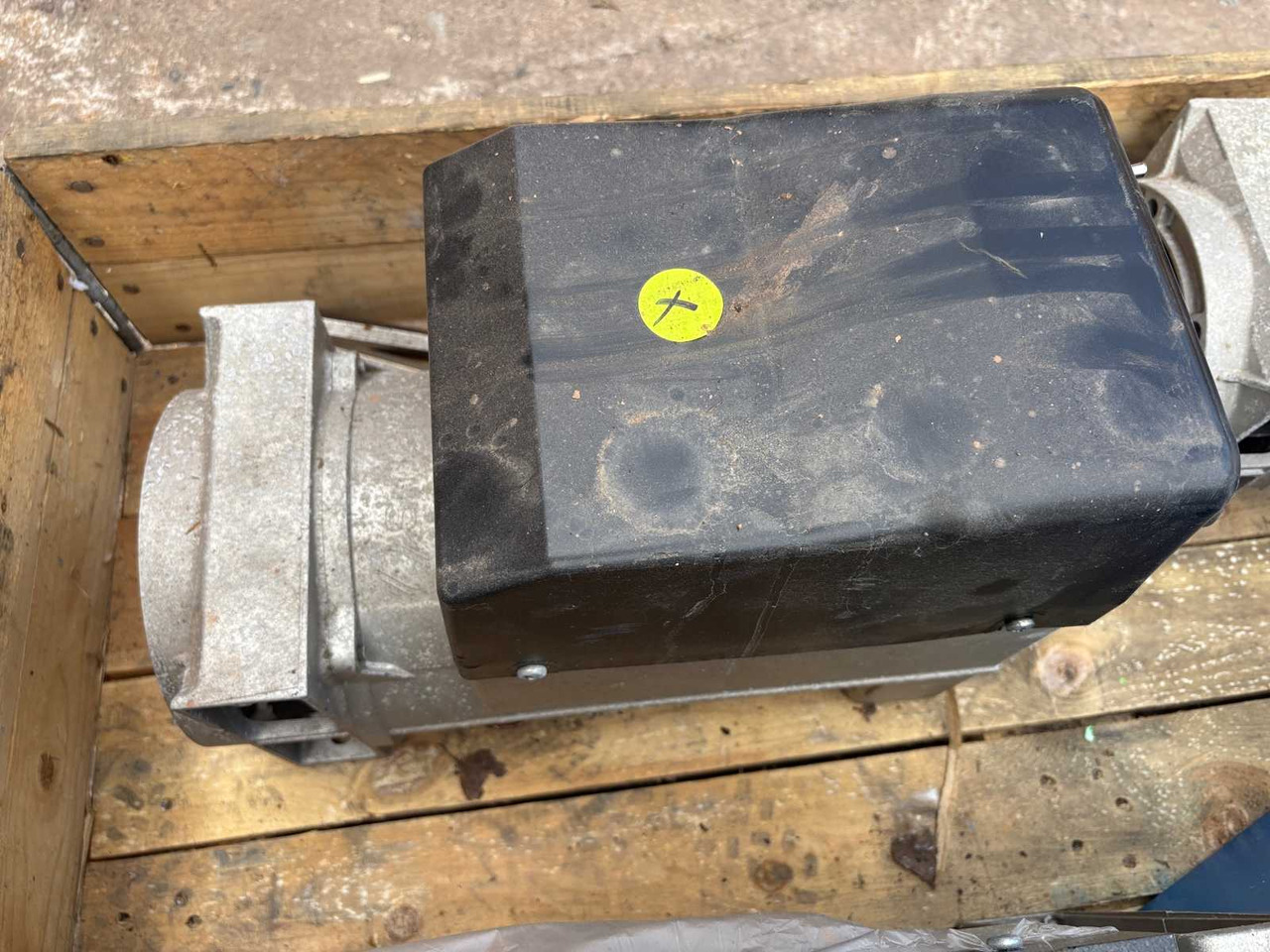 Welding generator Sincro EW 220 DC - Equipement de soudage: photos 4 Welding generator Sincro EW 220 DC - Equipement de soudage: photos 4