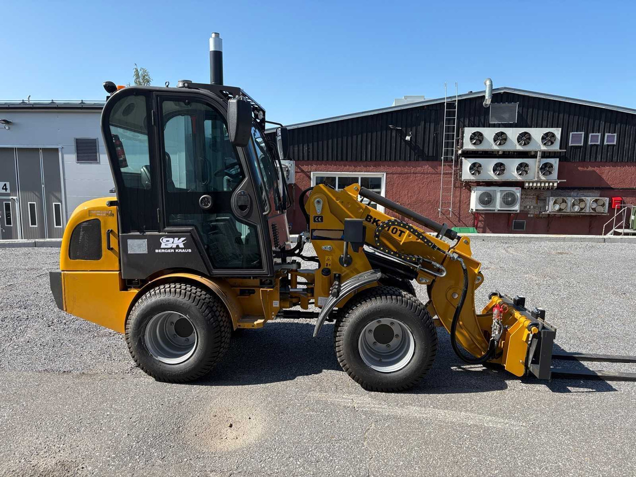 Wheel loader Berger Kraus 810T - Chargeuse sur pneus télescopique: photos 4 Wheel loader Berger Kraus 810T - Chargeuse sur pneus télescopique: photos 4